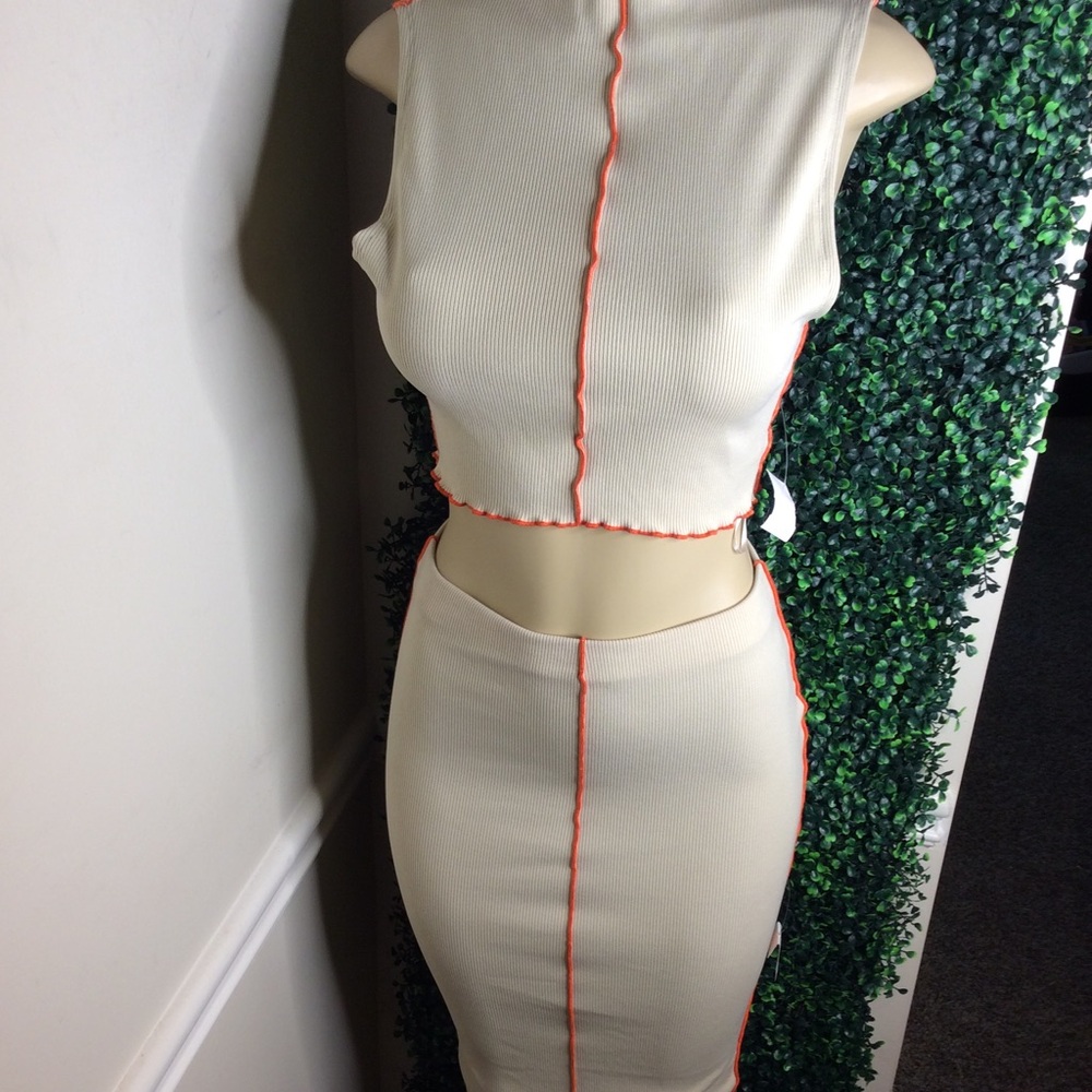 Really cute 2 piece skirt set